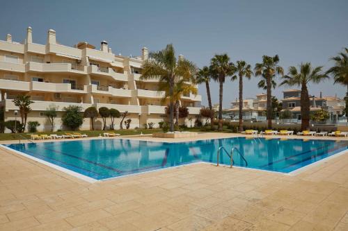 Sesmarias Apartment | Casa Terra with Pool & Free WiFi