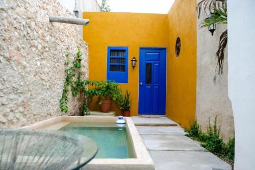 Barrio de Santiago House | Casa Tiago Downtown by LAHOS