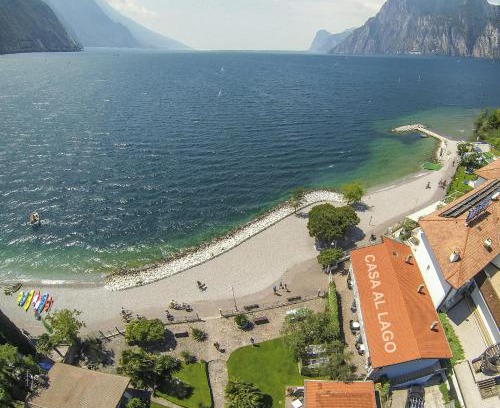 Torbole sul Garda Apartment | Casa Toblini al Lago on the beach