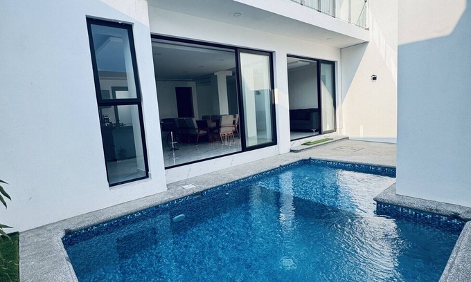 Perula House | Casa Top Horizonte. Charming 3-bedroom beach house with AC & Private Pool.