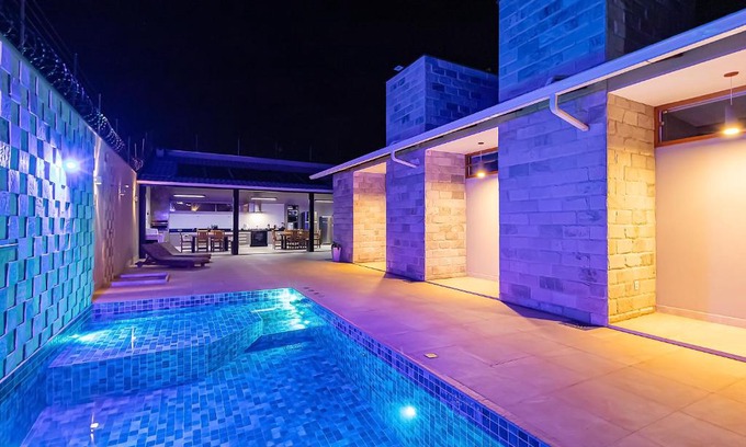 Pirenopolis House | casa torre de pedra