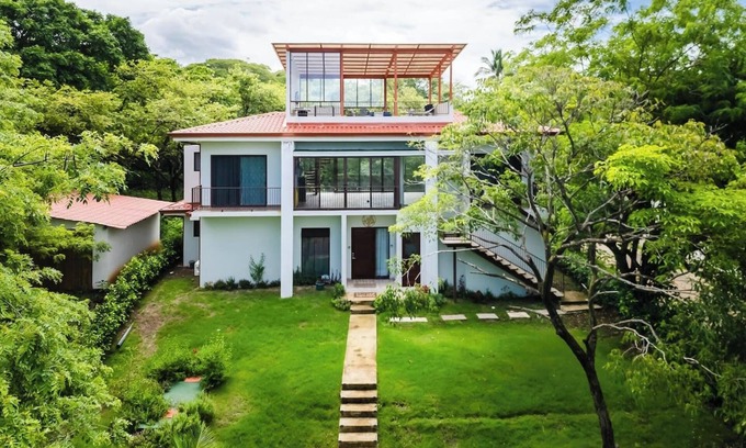 Junquillal House | Casa Tuga is a bright 4BR, 4BA home with a private pool (with kid-friendly area), Just a short walk to the beach and restaurants.