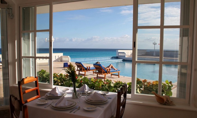 Zona Hotelera Apartment | Casa Turquesa - Near Luxury Avenue Shopping Mall