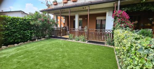 Villongo Apartment | Casa Vacanza Peonia