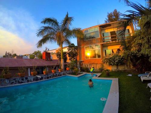 Tres de Mayo House | Casa vacacional holistico