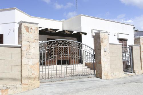 Posto Rosso Apartment | Casa vacanza Francesca con vista mare