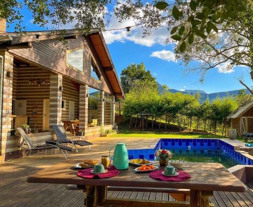 Praia Grande Ski Chalet | Casa Vale das Laranjeiras