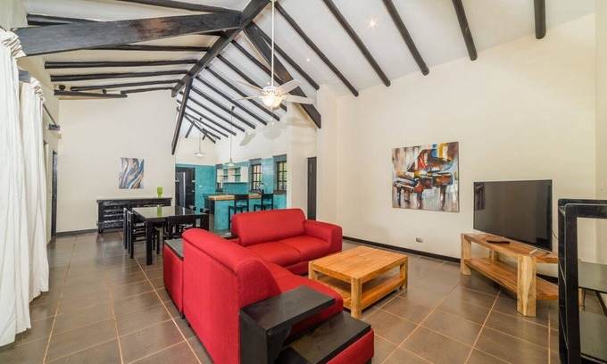 Tamarindo House | Casa Verde Tamarindo