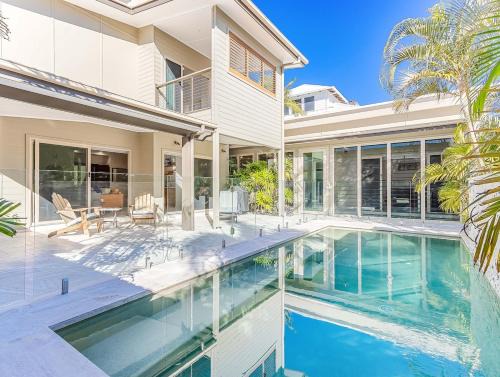Casuarina House | Casa Villa by the Ocean