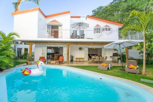 Puerto Vallarta Villa | Casa Yemina Alberca y Asador Privados.