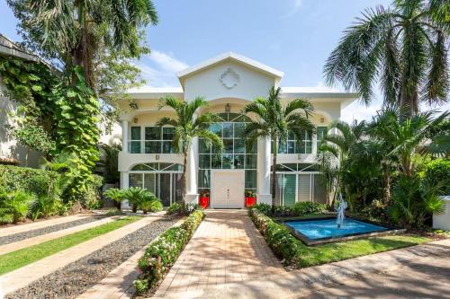 Playacar House | CASA YOLO - Luxury House in Playacar with Private Pool and Jacuzzi