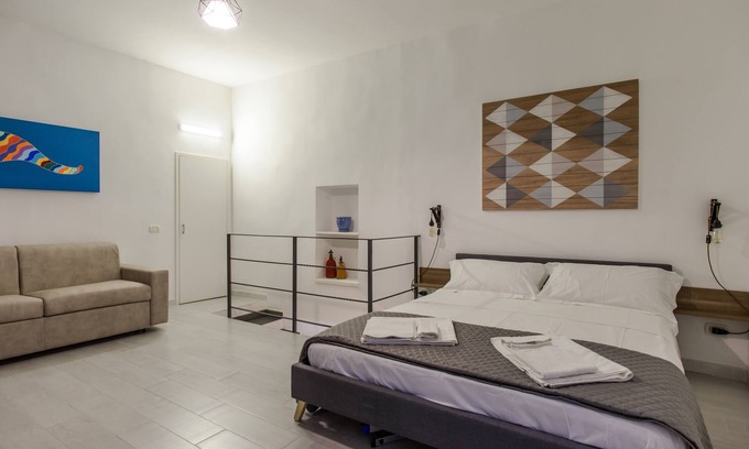 Quartieri Spagnoli House | Casa90 Holiday Home