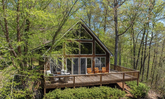 Cullowhee Cabin | Casablanc - Stunning Mountain Cabin Near WCU