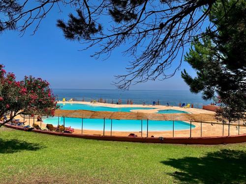 Praia da Luz House | Casadaluz 86 - Porto dona Maria casa do mar , 2 bedrooms , Amazing sea view , salt water pool , wifi