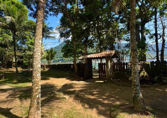 Mangaratiba House | Casarão Pé na Areia