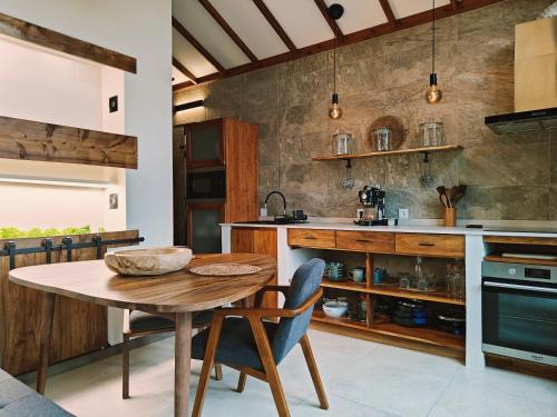 Angra do Heroismo House | Casca de Noz - Modern Rustic Beach Getaway