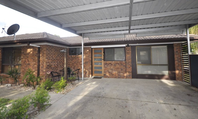 Bongaree Villa | Cascade Cottage