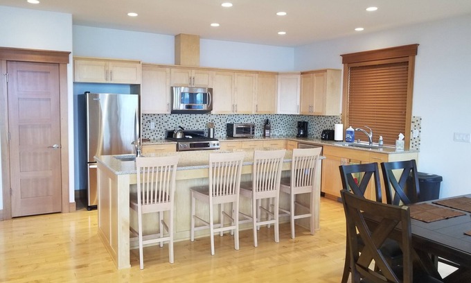Langley House | Cascade View Haven by AvantStay | Saratoga Vistas