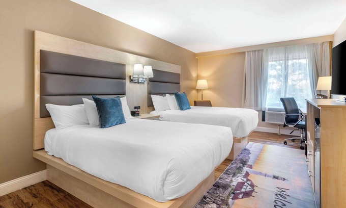 South Portland Hotel | Casco Bay Hotel Portland Airport - Maine Mall, an Ascend Collection Hotel