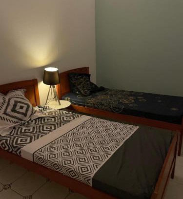 Petite-ÃŽle Apartment | Case colorée