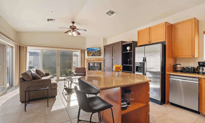 Coachella Apartment | Casita 86115 - Studio with Resort Amenities!