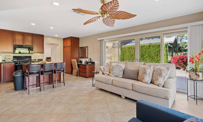 Coachella House | Casita 86124 – 1 BDR Sleeps 4