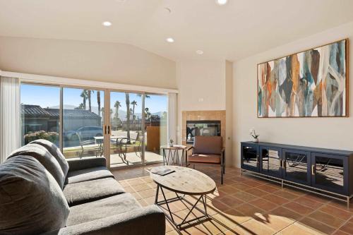 Coachella Apartment | Casita 86153 - Sofa sleeper only
