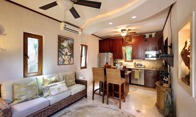 Roatan Cottage | Casita Adelante - Luxury Casita