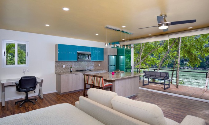 Boca de Tomatlan Cottage | Casita Armonia 1, Ocean Front Cottage