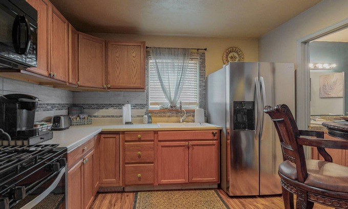 Northeast Heights House | Casita Bella, Near I-40/I-25 City Center