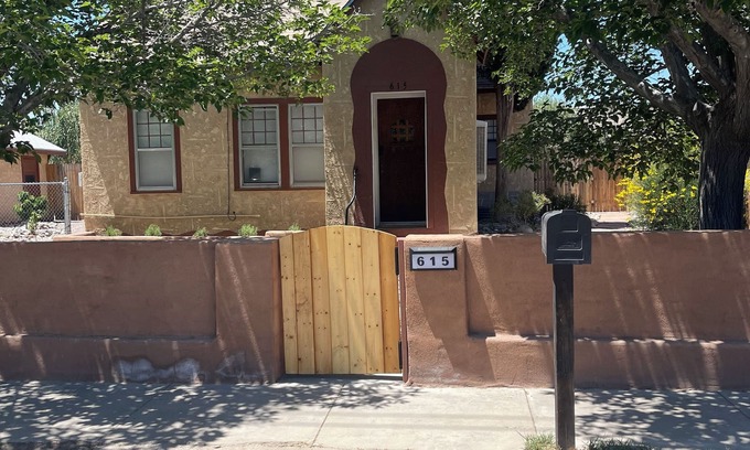 Truth or Consequences Cottage | Casita De Agua Encanto, nNatural Hot Mineral Spring Property