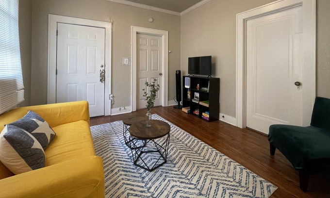 Alta Vista House | Casita Flores 1BR Perfect for 2 People