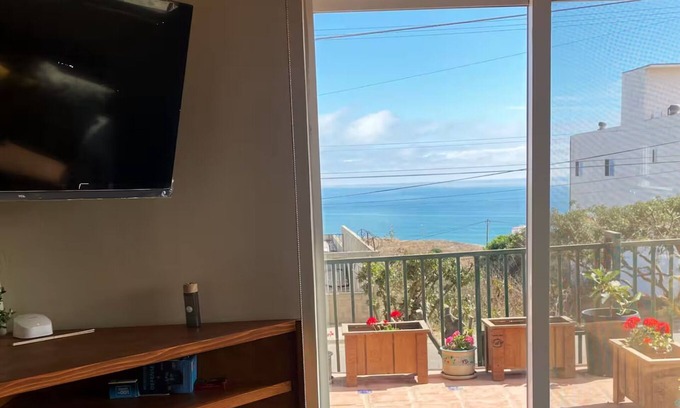 Playas de Rosarito Cabin | Casita on bluff above Puerto Nuevo lobster village