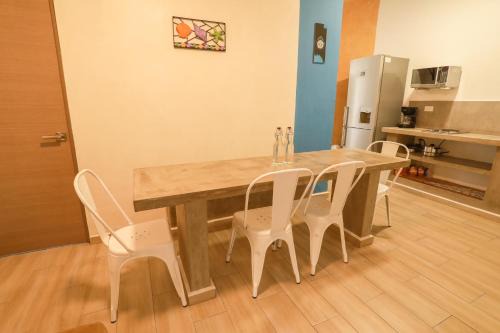 La Paz House | Casita Tiburón