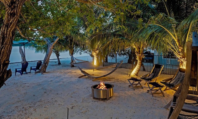 Sugarloaf Key House | *CASSIE’S PARADISE @ SUGARLOAF SHORES* Waterfront Mansion & Pool + LAST KEY SE