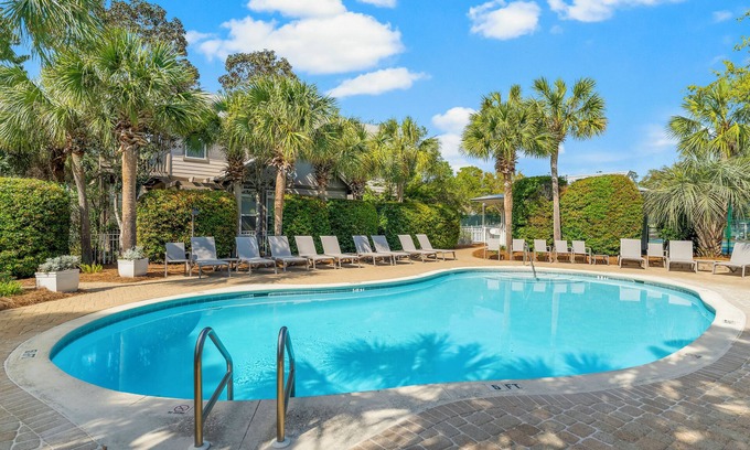 Cassine Village Condo | Cassine Gardens by Panhandle Getaways