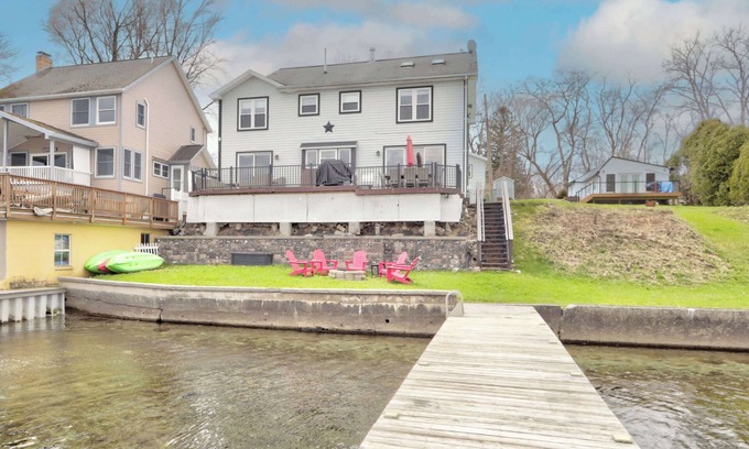 Geneva House | Cast Away Kayaks, Game Room, Fire Pit + Views