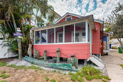 Bradenton Beach House | Cast- Net Cottage
