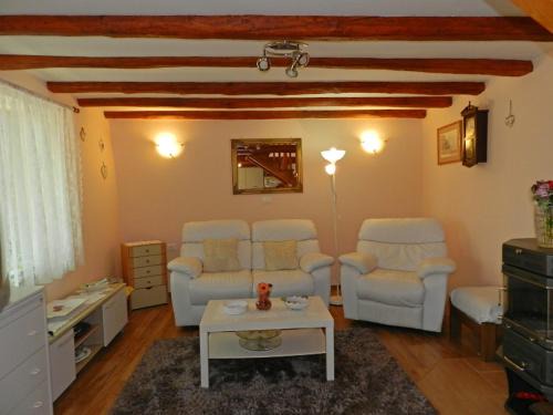 Kastel House | Castel Venere