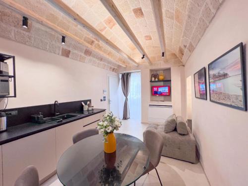 Monopoli House | CastelFidardo Dimore