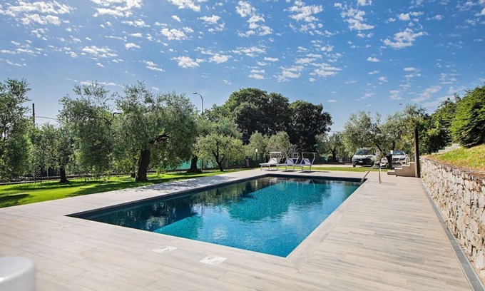 Polpenazze del Garda Apartment | Castelletto 1 - Piscina & jacuzzi by Wonderful Italy