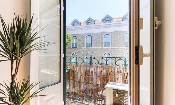 Santa Maria Maior Apartment | Castelo Premium by Homing