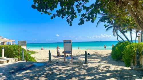 Playacar Fase I Apartment | Castillo de Amor - Sandy Paradise