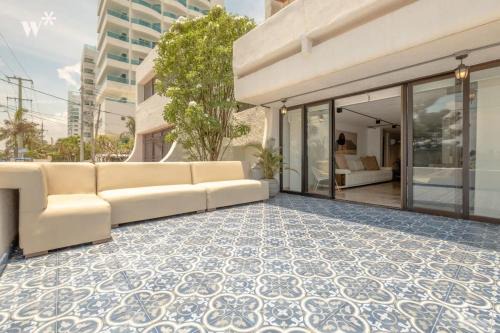 Castillogrande House | Castillo Grande Bayside Retreat 6BR 2 Homes