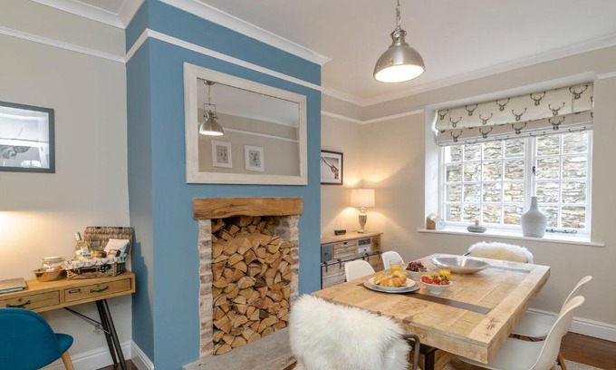 Richmond House | Castle Cottage