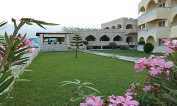 Himare Hotel | Castle Hotel