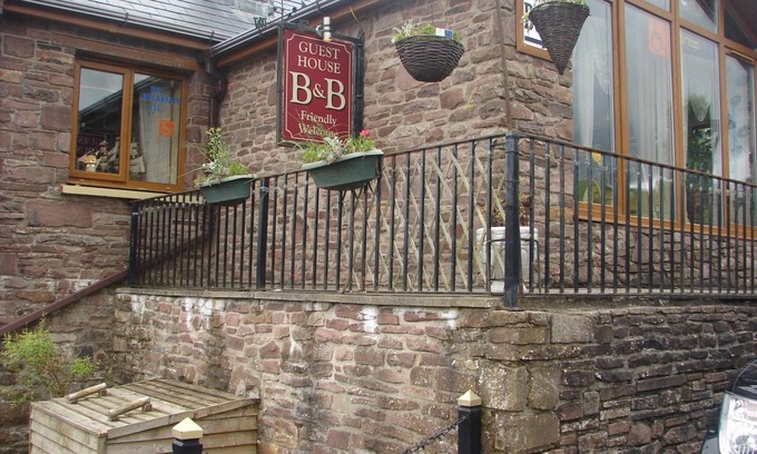 Defynnog Bed & Breakfast | Castle Lodge B&B