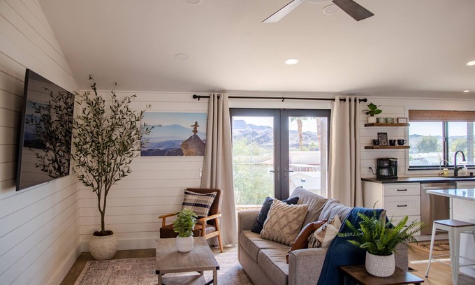 Parker Strip House | Castle Rock 95, 4brs, Community launch, Riverfront park