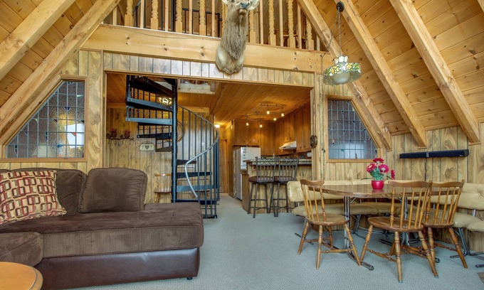 Boulder Bay Cabin | Castle Rock Cabin #2