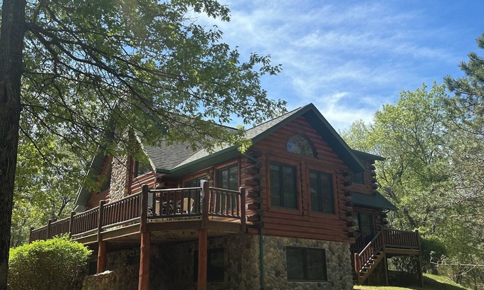 Mauston Cabin | Castle Rock Log Cabin